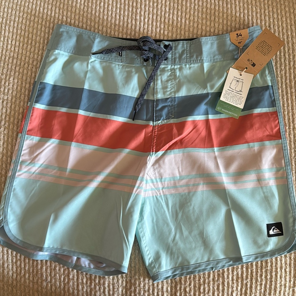 Quicksilver Everyday Stripe 19” Board Shorts, size 34